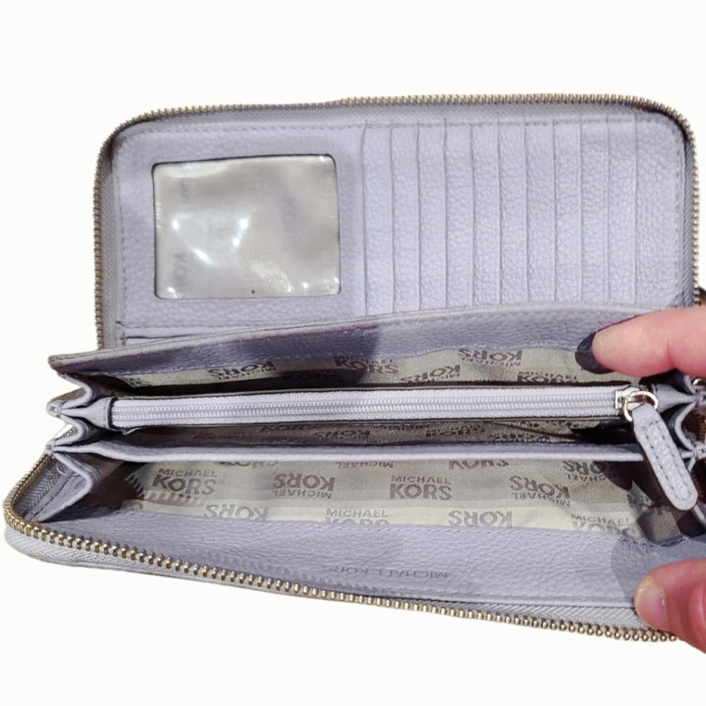 Michael Kohrs Purse and Wallet Set in Lilac - Picture 10 of 13